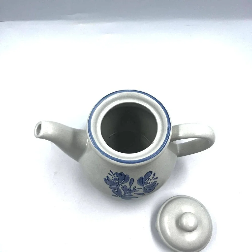 Pfaltzgraff Yorktowne Teapot Coffee Pot Stoneware 5 Cup W Lid 7-550 Floral